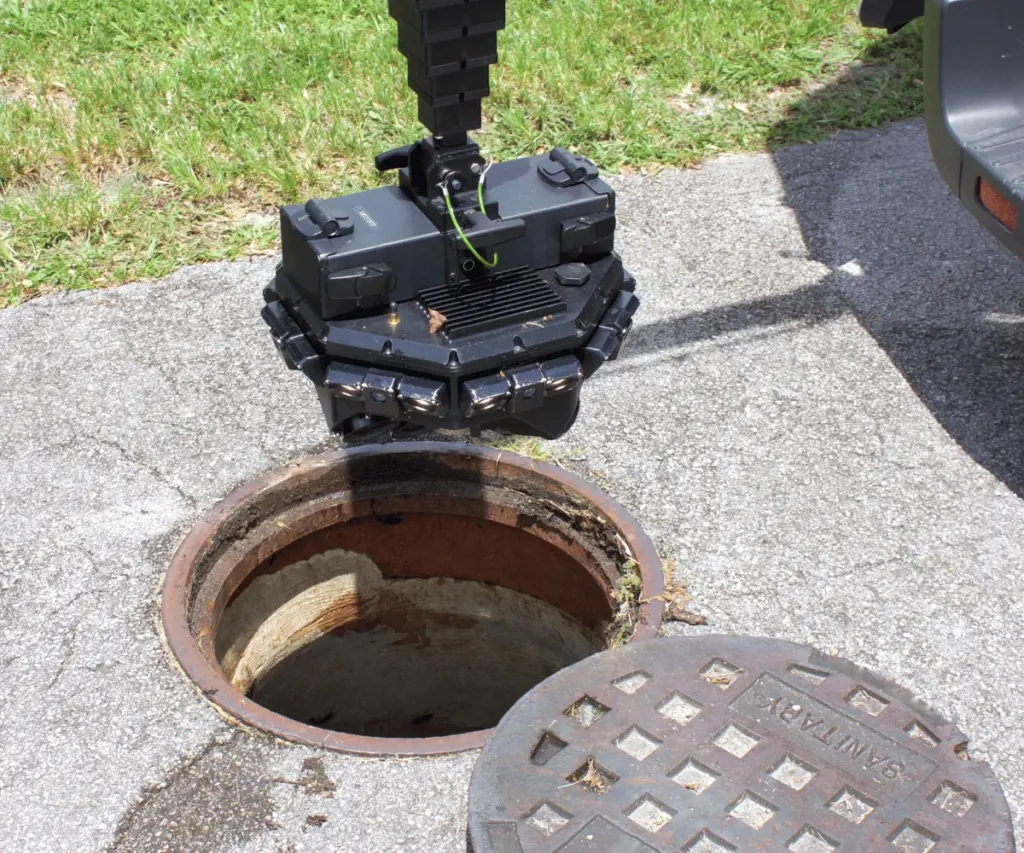 High-pressure jetting equipment cleaning drain