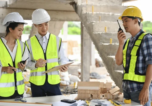 construction-team-commercial-site